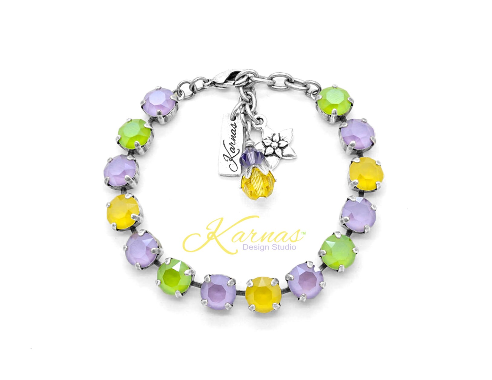 A Spring Day 8 Mm Karabinerverschluss Armband Mit K.d.s. Premium Kristall Wählen Sie Ihr Finish Karnas Design Studio ™ von KarnasDesignStudio