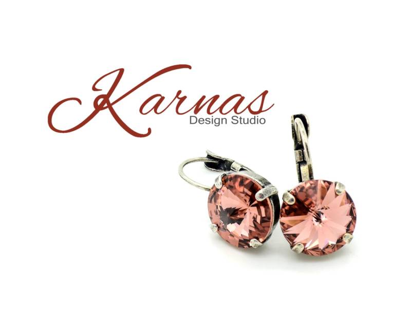 Blushed Antique Pink 12 Mm Ohrstecker Oder Tropfenohrringe Gemacht Mit K.d.s. Premium Kristall Wählen Sie Ihr Finish Karnas Design Studio von KarnasDesignStudio