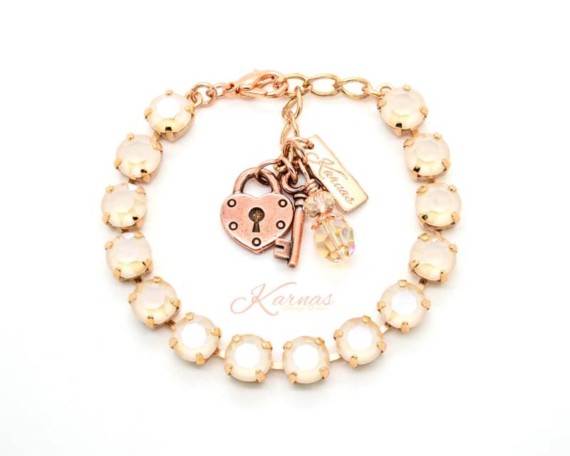 Creme 8 Mm Bettelarmband Made With K.d.s. Premium Kristall Wählen Sie Ihr Finish Karnas Design Studio von KarnasDesignStudio