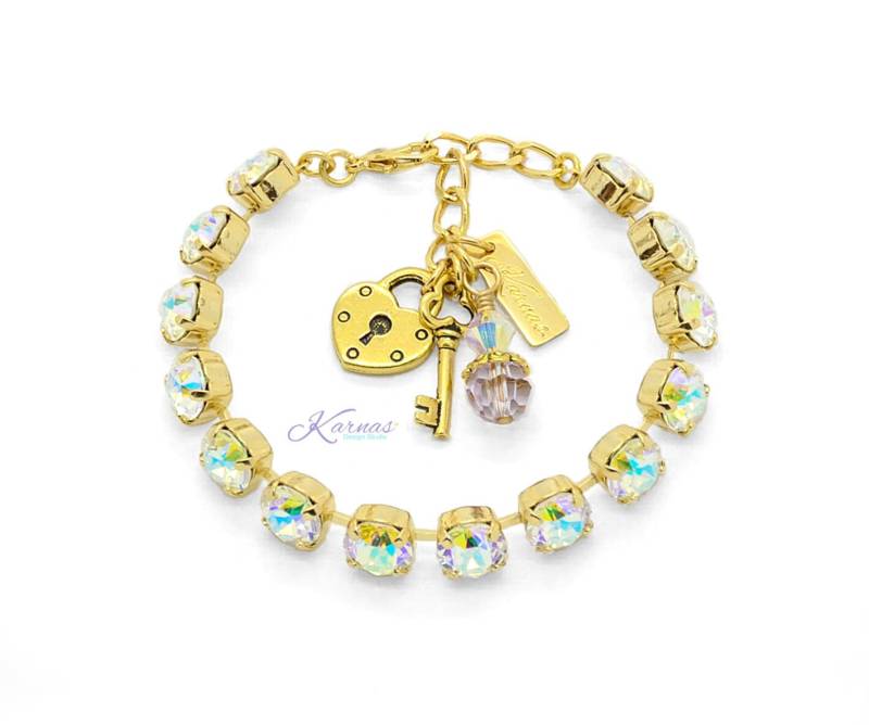 Crystal Glacier Blue 8 Mm Oder 39Ss Bettelarmband Aus Kristall Wählen Sie Ihr Finish Karnas Design Studio ™ von KarnasDesignStudio