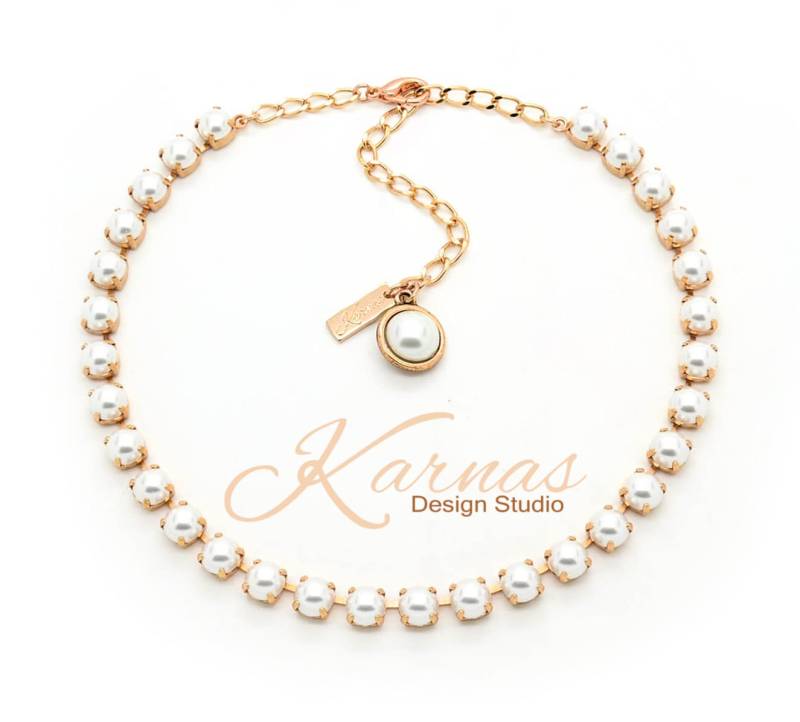 Crystal White Pearl 8 Mm Halskette Mit K.d.s. Premium Kristall Wählen Sie Ihr Finish Karnas Design Studio von KarnasDesignStudio