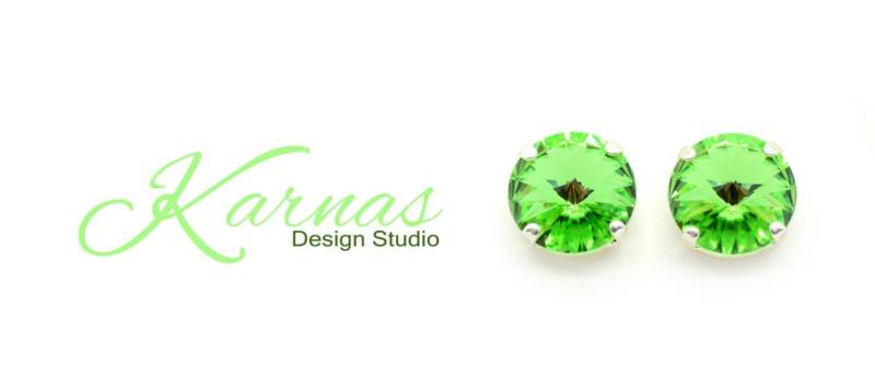 Peridot 12 Mm Kristall Ohrstecker Oder Mit K.d.s. Premium Wählen Sie Ihr Finish Karnas Design Studio von KarnasDesignStudio