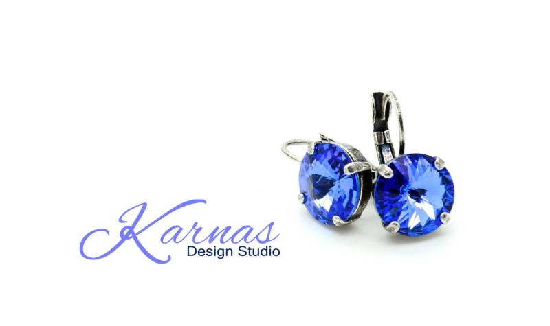 Sapphire 12 Mm Tropfen Oder Ohrstecker K.d.s. Premium Kristalle Wählen Sie Ihr Finish Karnas Design Studio® von KarnasDesignStudio