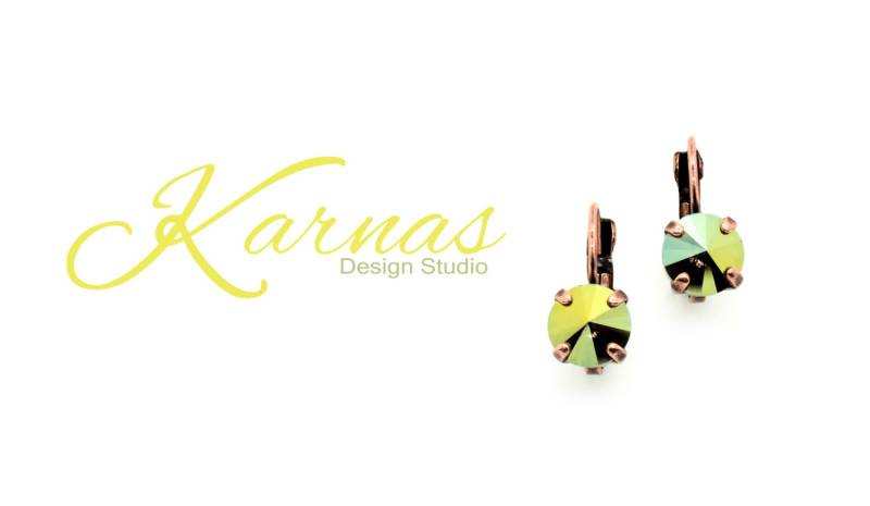 Schillernde Grüne 8 Mm Rivoli Tropfen Ohrringe Gemacht Mit Kristall Wählen Sie Ihr Metall Karnas Design Studio ™ von KarnasDesignStudio