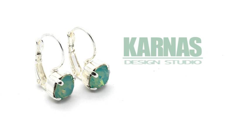 Seafoam Opal 8 Mm Tropfen Oder Ohrstecker Mit K.d.s. Premium Kristall Wählen Sie Ihr Finish Karnas Design Studio ™ von KarnasDesignStudio