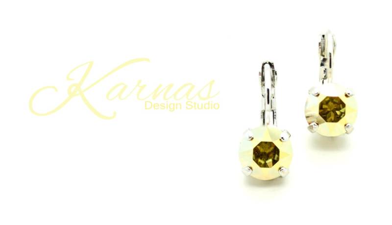 Sunrise 8 Mm Tropfen Oder Ohrstecker Aus K.d.s. Premium Kristall Wählen Sie Ihr Finish Karnas Design Studio ™ von KarnasDesignStudio