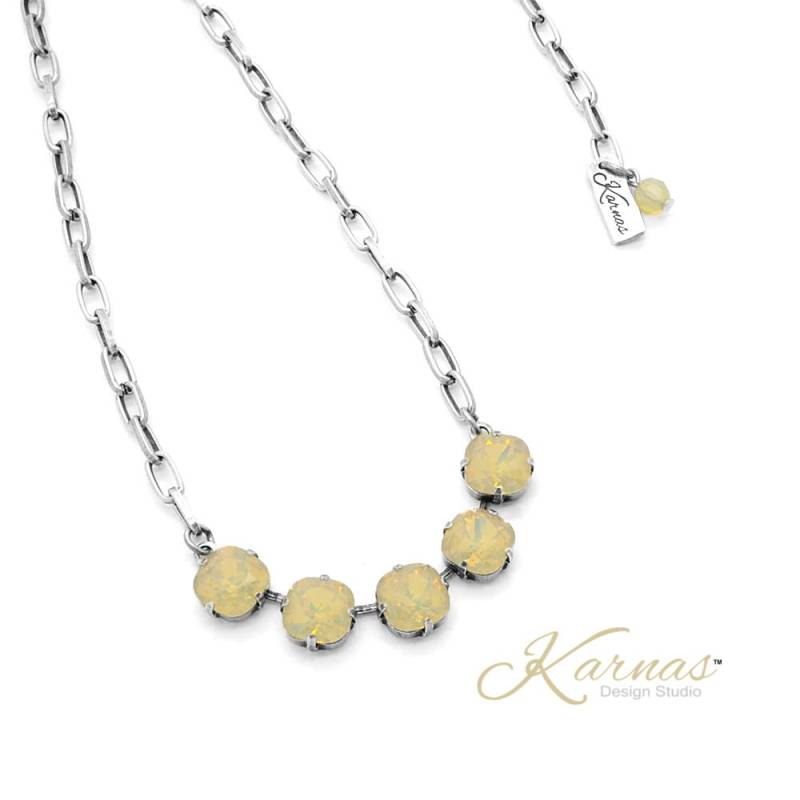 Tan Opal 10 Mm Halskette Im Kissenschliff Hergestellt Mit K.d.s. Premium Kristall Antik Silber Karnas Design Studio™ von KarnasDesignStudio