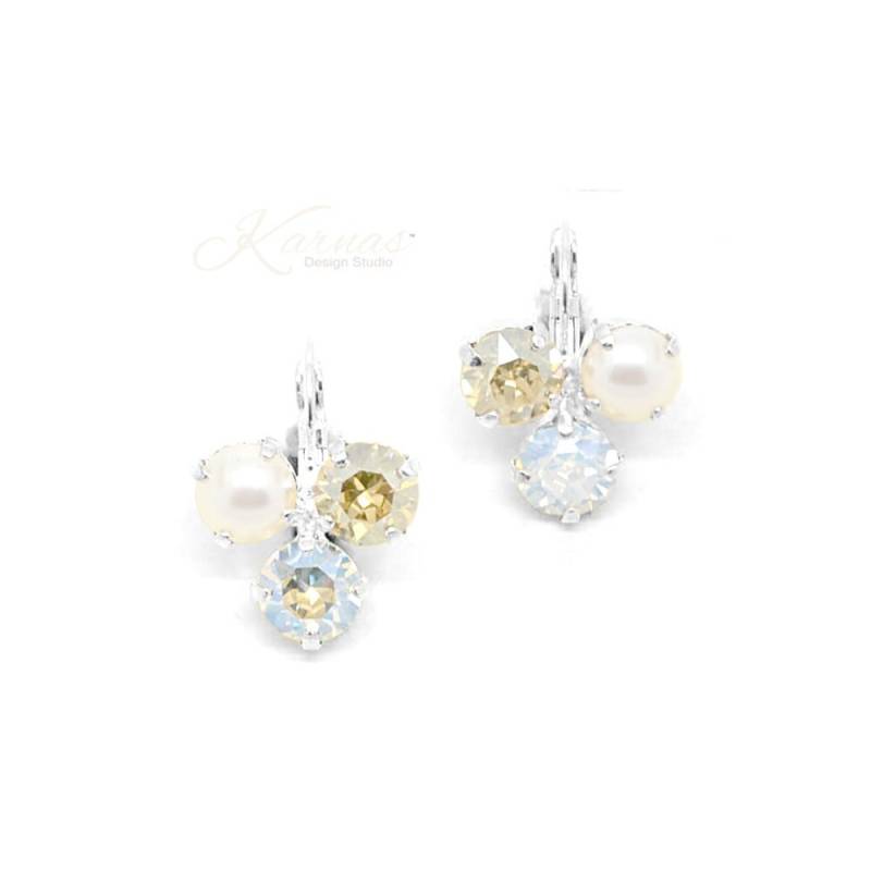 Walk The Aisle 3-Stein 8 Mm Tropfen Ohrringe Echter Kristall Wählen Sie Ihr Finish Karnas Design Studio ™ von KarnasDesignStudio