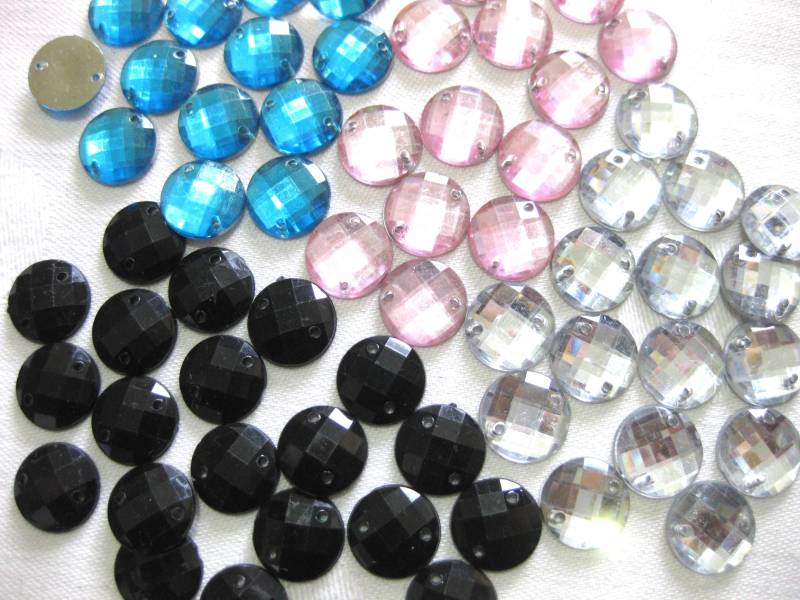 100 Runde Acryl-Strass-Glitzersteine 12mm Zum Aufnähen Farbe Wählbar St5E 100 Runde Acryl-Strass-Glitzersteine 12mm Zum Aufnähen Farbe Wählbar St5E von Karolaskurzwaren
