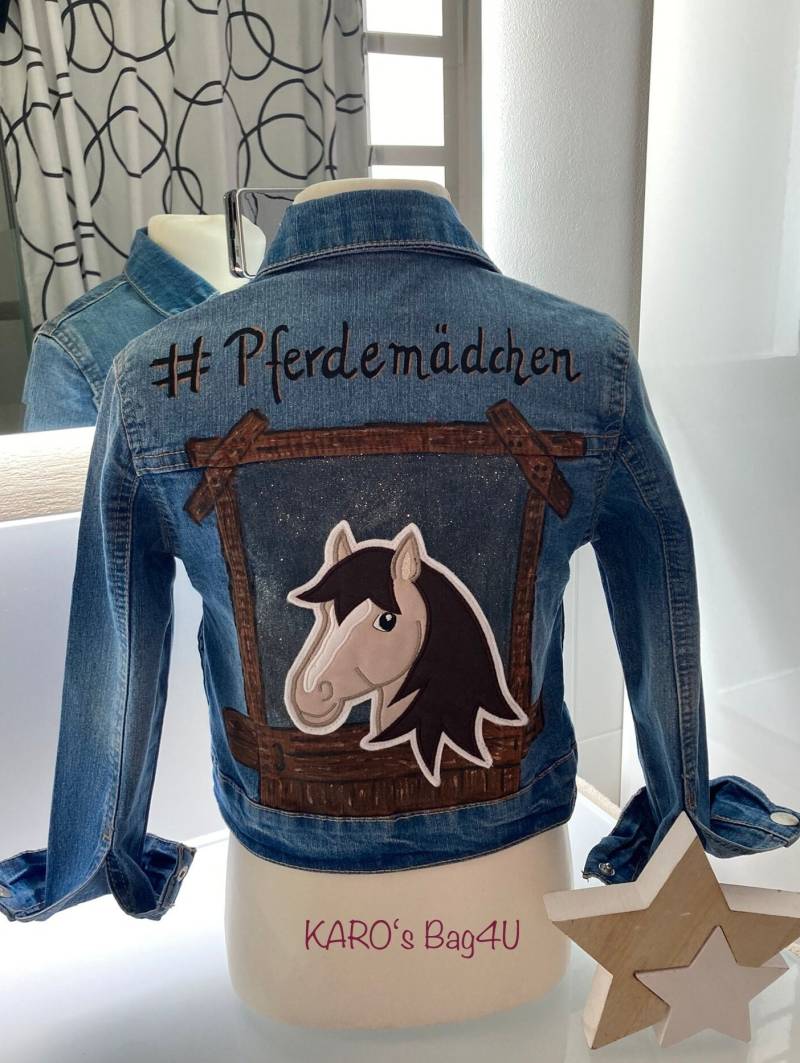 Blaue Kinder-Jeansjacke Mit Pferde-Aufnäher, Gr. 104 von KarosBagForYou