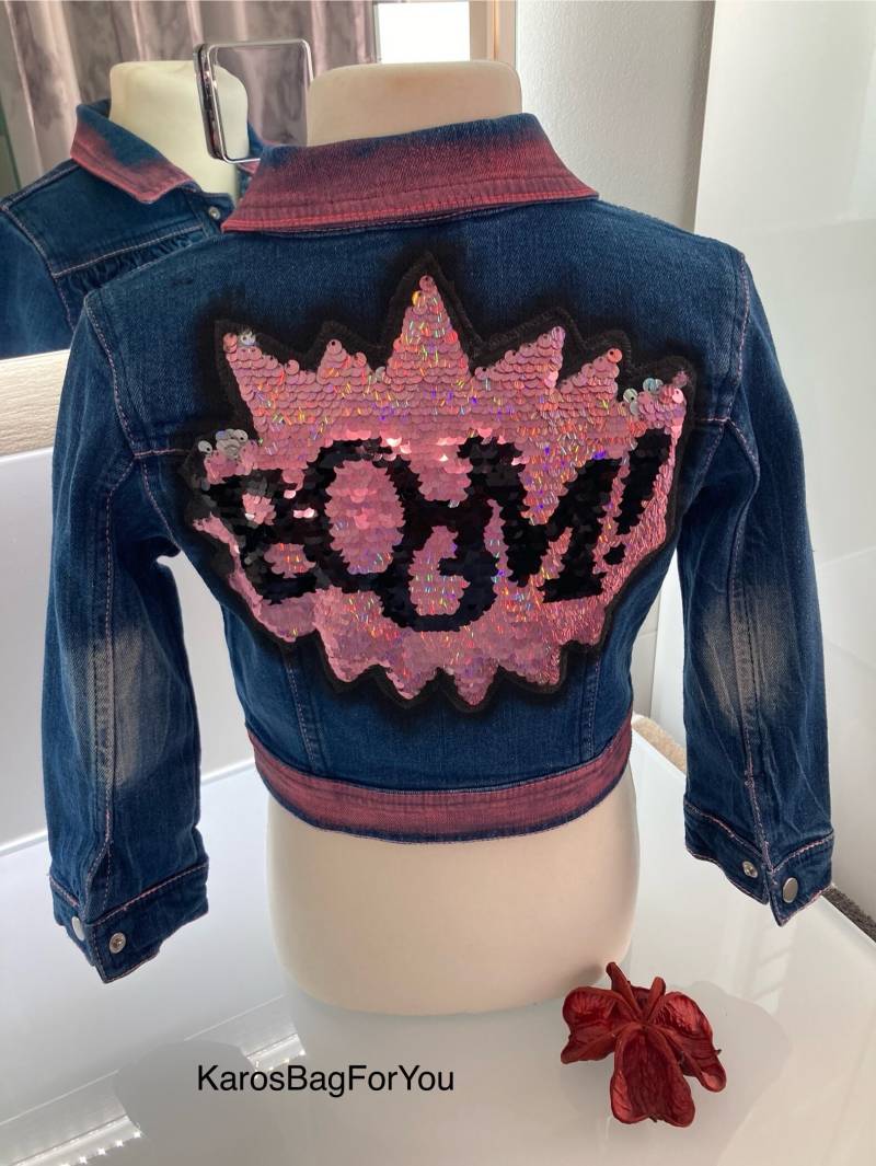 Dunkelblaue Upcycling Kinder-Jeansjacke „Boom" von KarosBagForYou