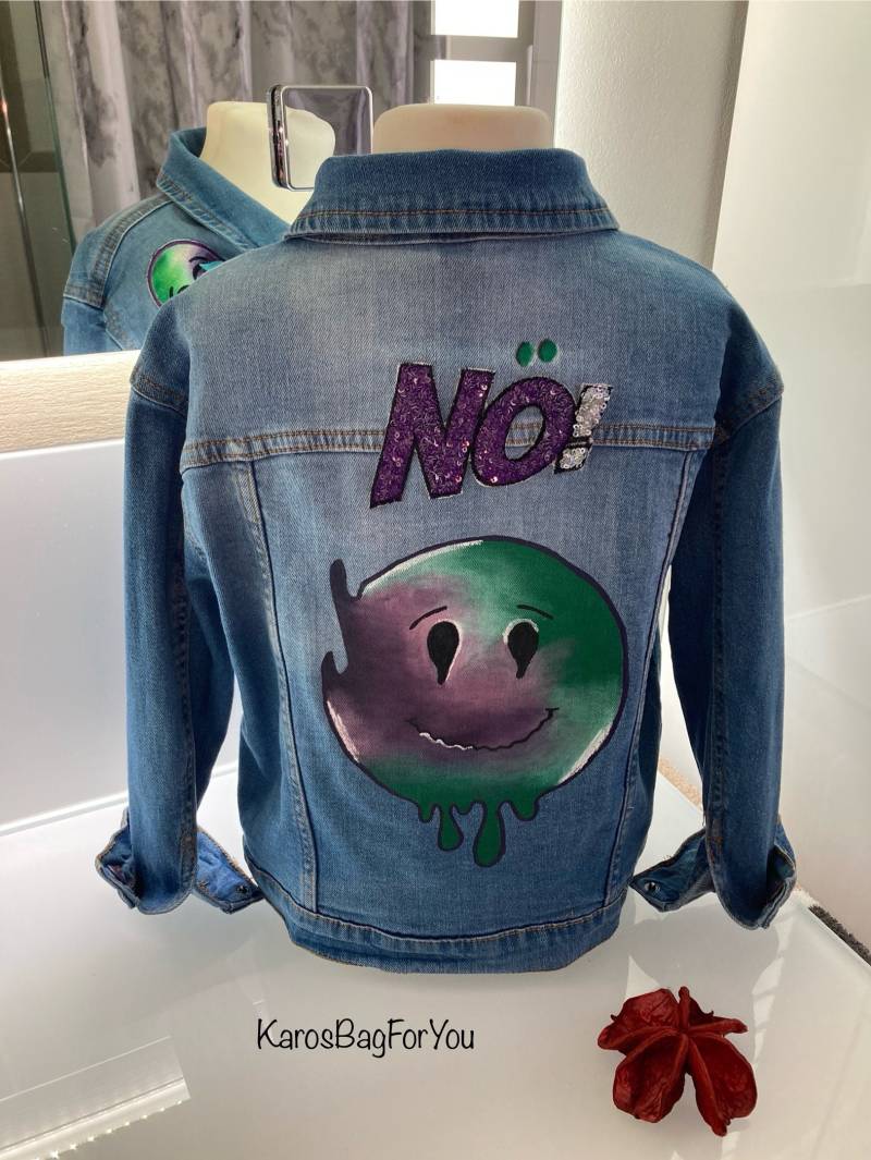 Hellblaue Kinder-Jeansjacke Mit Bemalung, Gr. 122 von KarosBagForYou