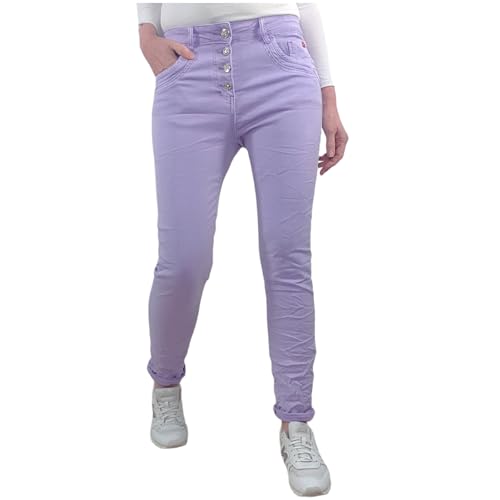 Karostar Damen Stretch Jeans| Boyfriend Hose mit dekorativen Schmuckknöpfen| Mid Rise 5 Pocket Denim Hose (DE/NL/SE/PL, Alphanumerisch, L, Regular, Regular, Hell Lila) von Karostar