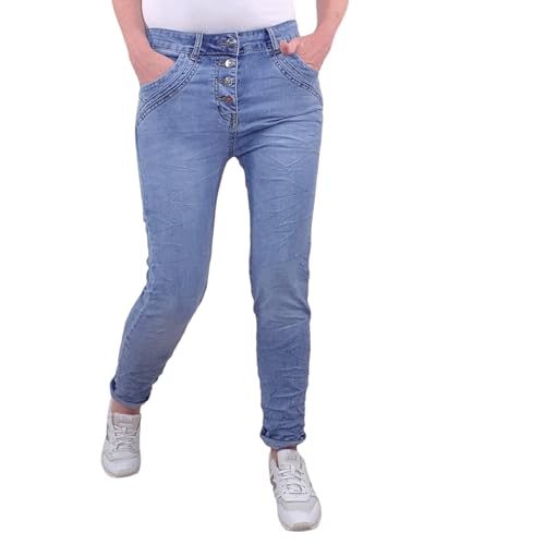 Karostar Damen Stretch Jeans| Boyfriend Hose mit dekorativen Schmuckknöpfen| Mid Rise 5 Pocket Denim Hose (as3, Alpha, 3X_l, Regular, Regular, Mid Blue) von Karostar