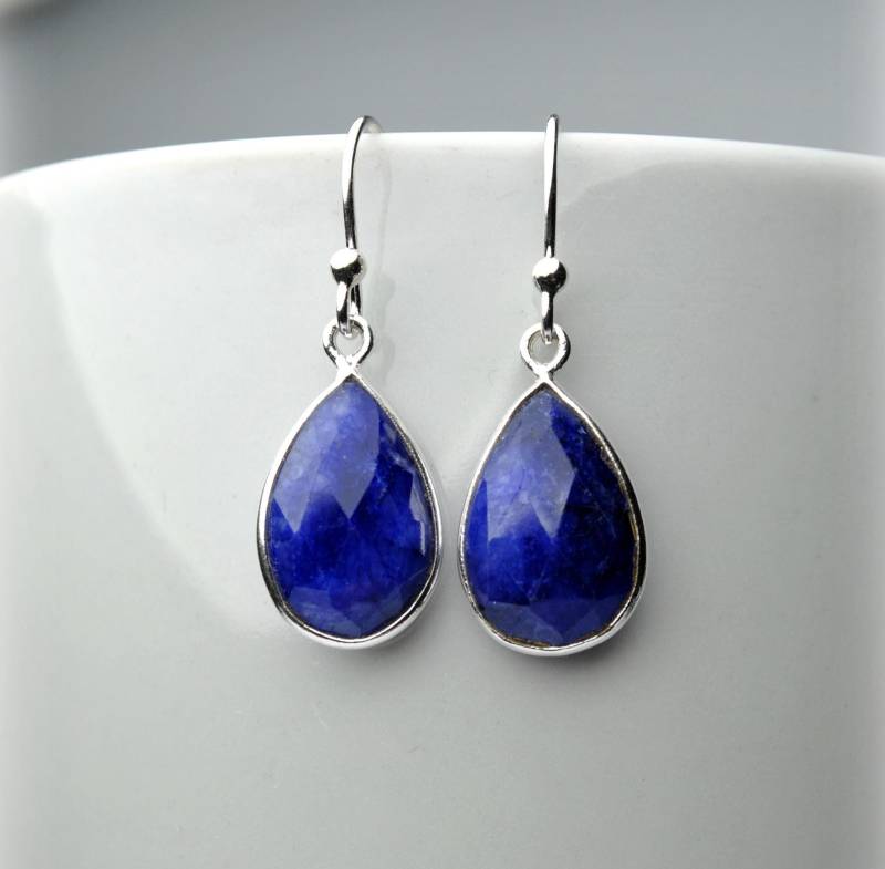 Echter Saphir Ohrringe Sterling Silber | September Geburtsstein Schmuck Blau Tropfen Sapphire Damen Geschenk Für Sie Ke713 von KarousosJewelry
