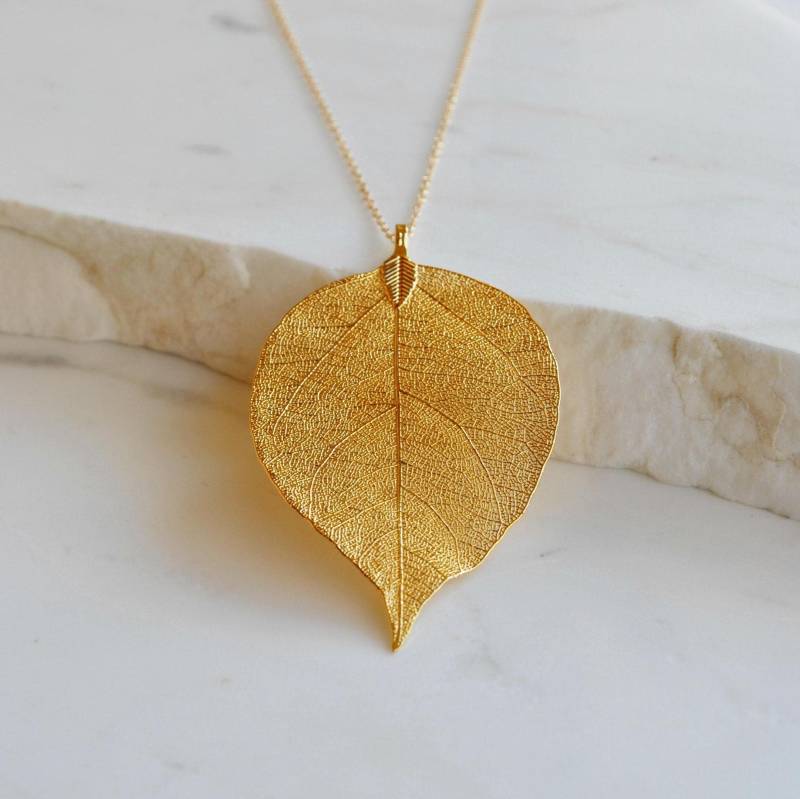Echtes Blatt Halskette Gold Lange Für Frauen Wunderschöne Anhänger Boho Herbst Schmuck Geschenk Naturliebhaber von KarousosJewelry