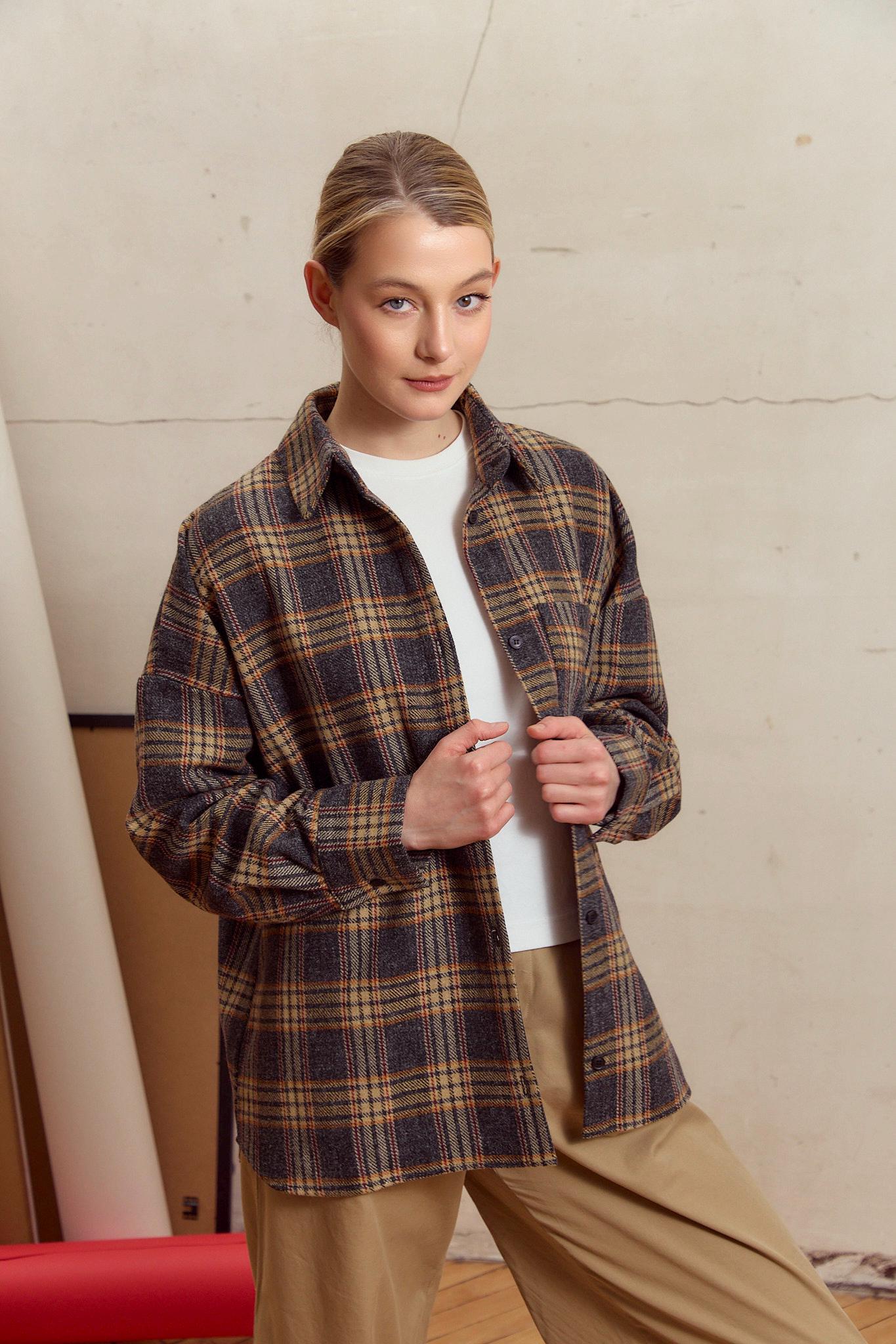 Oversized Kariertes Hemd - Lässige Damenbekleidung Oversized Kariertes Hemd - Lässige Damenbekleidung von KartataEst24