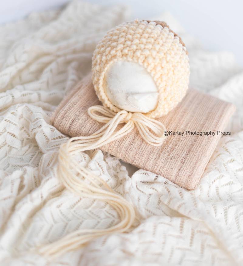 Neugeborenen Mütze Und Wrap Bonnet Set, Wrap, Strick, Weiß Dehnbar Stoff, Neugeborenen Fotografie, Wrap Fabric Bundle, Mütze Wraps von KartayPhotography