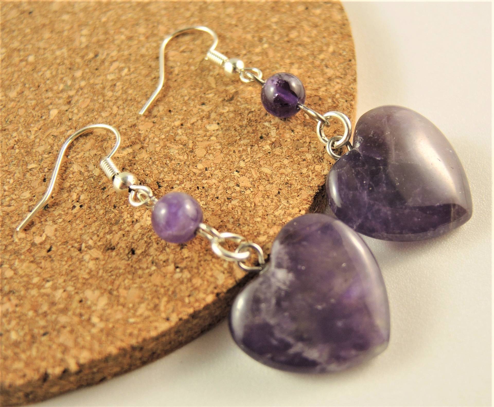 Amethyst Edelstein Herz, Boho Paar, Baumeln Und Tropfen Mode Perlen Ohrringe, Versilberte Haken # 825 von KartikaEarrings