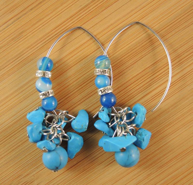 Blau, Türkis, Edelstein Chips, Statement, Baumeln Tropfen, Boho Ohrringe, Edelstahl, Oval Haken von KartikaEarrings