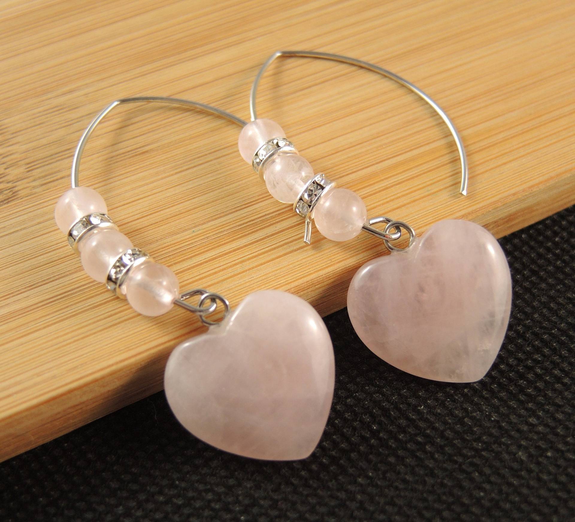 Rosenquarz Herz Ohrringe Perlen Edelstahl Haken von KartikaEarrings