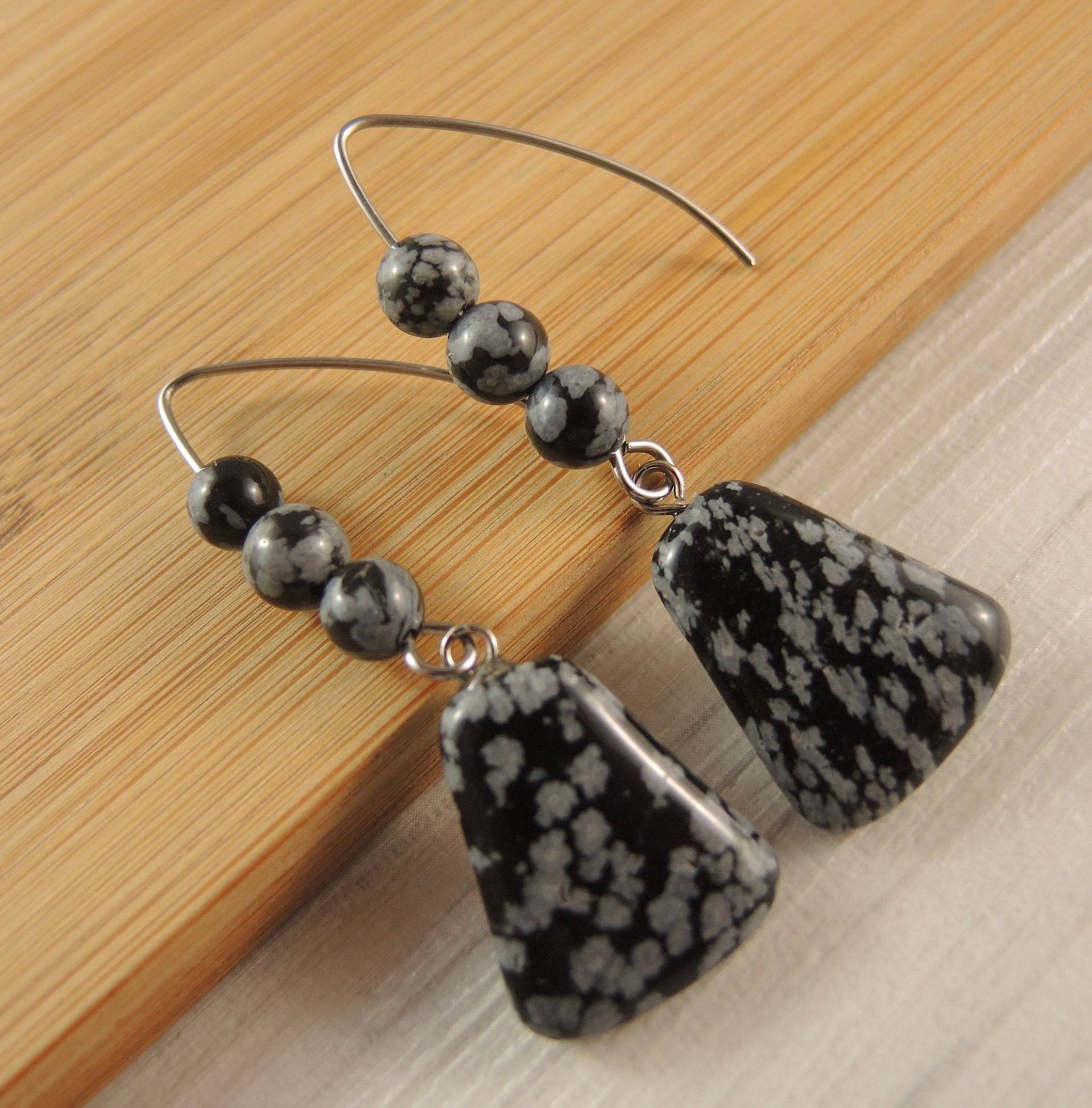 Schneeflocken-Obsidian, Edelstein, Statement, Baumeln Tropfen, Mode, Perlen Ohrringe, Edelstahl Haken von KartikaEarrings