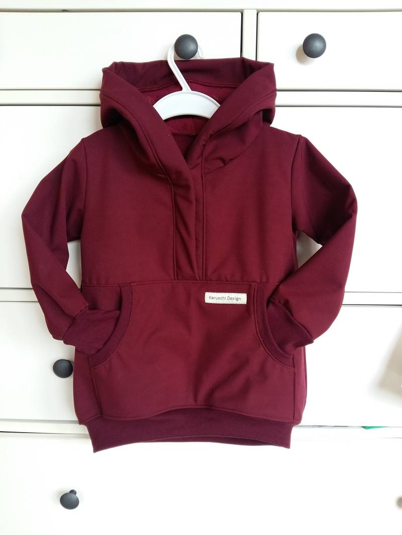Softshell Überwurf in Bordeaux Mit Magnetknöpfen von KaruschlDesign