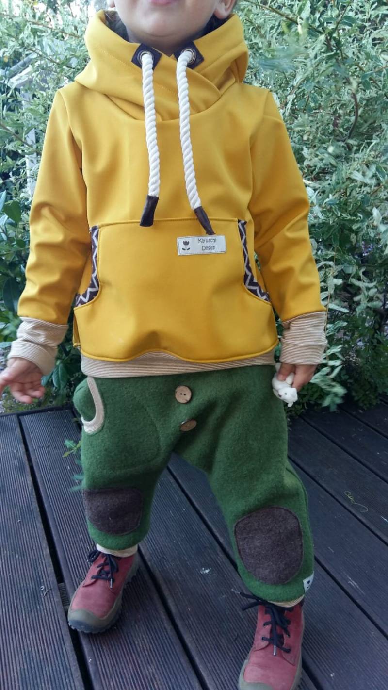 Softshell Überwurf in Senfgelb von KaruschlDesign