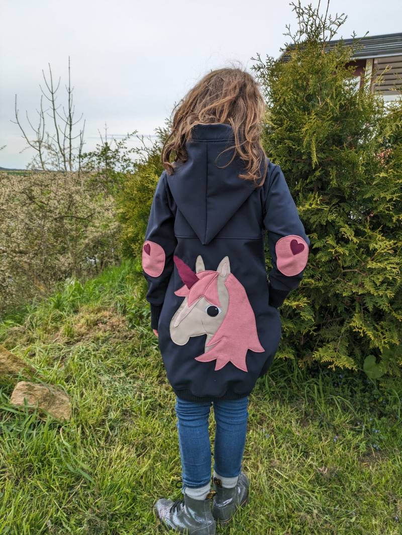 Softshellüberwurf Oder Mantel in Marine Mit Einhorn von KaruschlDesign