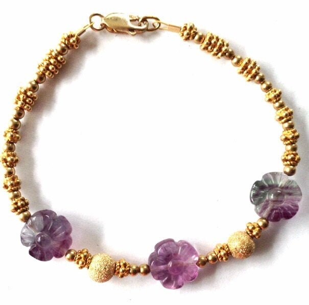 14K Gold Fluorit Armband, Lila Blumen Armband-14K Perlen Armband - Halbedelstein Armband-Geschenk von KarynJamieDesigns