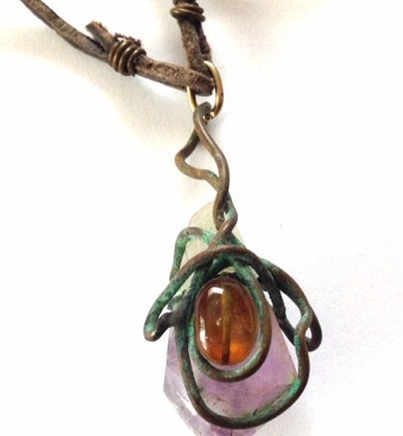 Amethyst Anhänger - Draht Gewickelter Amethyst - Kupfer Citrin Und Kristall Gewickelt - Patinierter Stein von KarynJamieDesigns