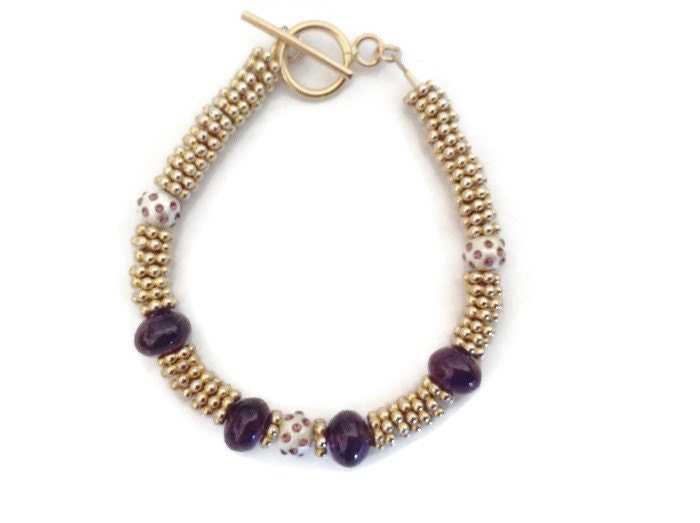 Amethyst Perlen Armband -Knebel Gold Knebel - Kristall Lila Geschenk Für Sie Sterling Freundin von KarynJamieDesigns
