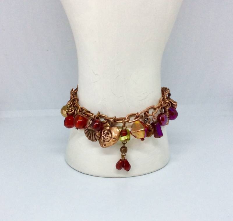 Bettelarmband Aus Kupfer Mit Muranoglas-Charms - Kupferarmband- Kupferkettenarmband- Muranoglasarmband In von KarynJamieDesigns