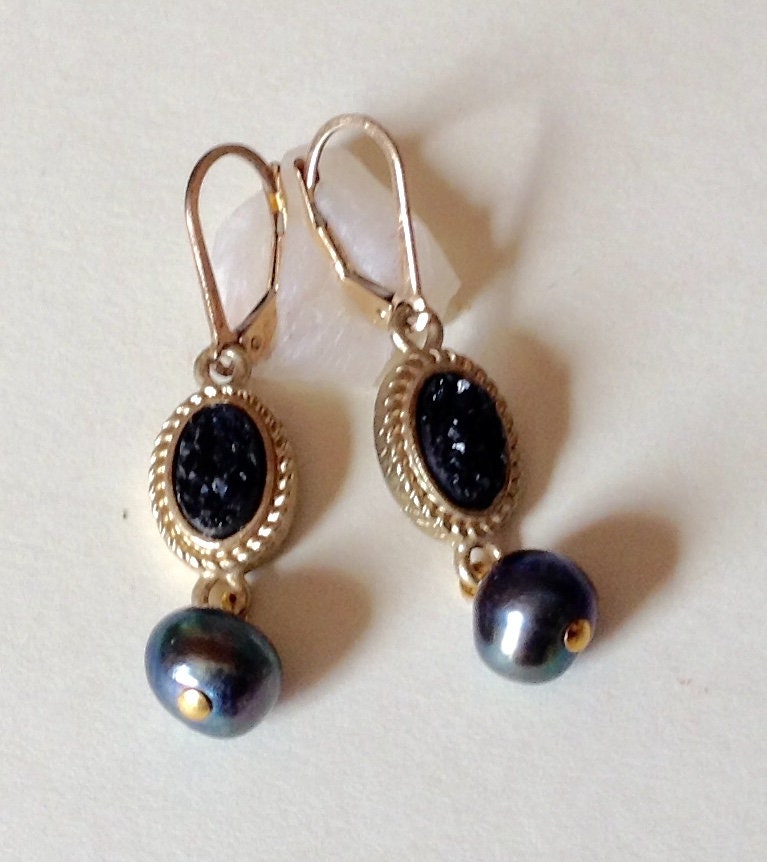 Druzy Und Perle Baumeln Ohrringe-Gold Lever Zurück Ohrringe-Silber Zuchtperle Ohrringe-Schwarz Ohrringe-Freundin Geschenk von KarynJamieDesigns