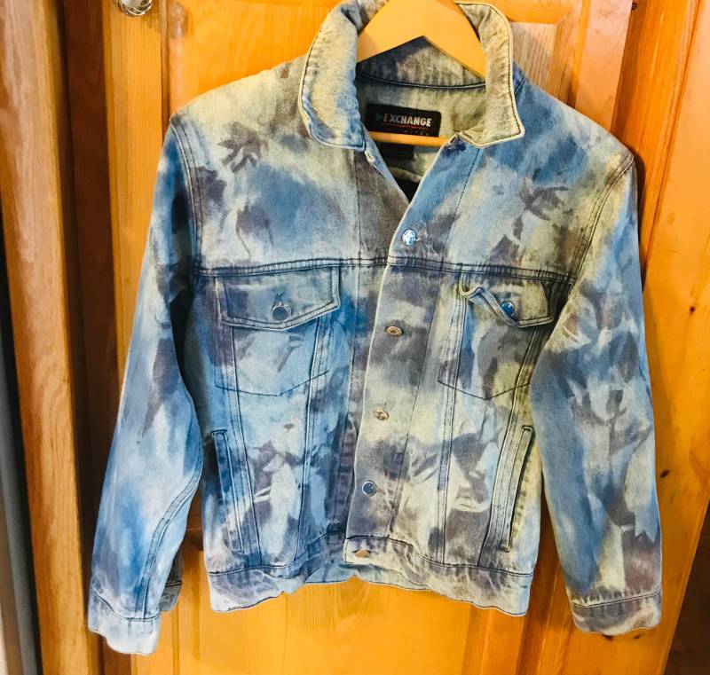 Levi Jeansjacke - Herren Vintage Jacke Gr. L- Zwei Taschen Dekorierte Distressed Geschenk von KarynJamieDesigns