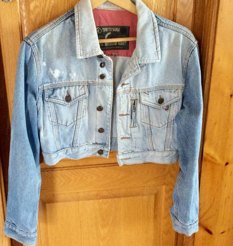 Vintage Jeansjacke Sz Med- Zeit Für Marken-Jeansjacke - J Crew Größe Xxl Distressed Sammlerstück von KarynJamieDesigns