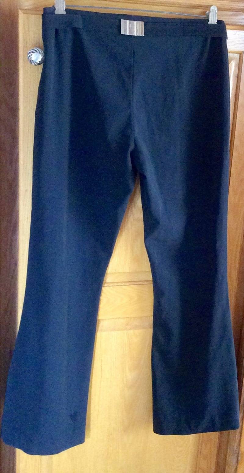 Volcom Vintage Jeans - Dunkelblaue Highwaisted Distressed Jeans Gr. 30/30 - Männer Knopfleistenjeans von KarynJamieDesigns