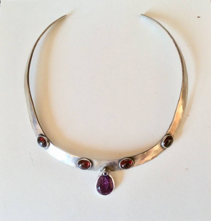 sterling Collier-Edelstein Collier - Amethyst Halskette-Granat Halskette - Handwerker Gehämmerte Handgemachtes Silber sterling Collier-Edelstein Collier - Amethyst Halskette-Granat Halskette - Handwerker Gehämmerte Handgemachtes Silber von KarynJamieDesigns