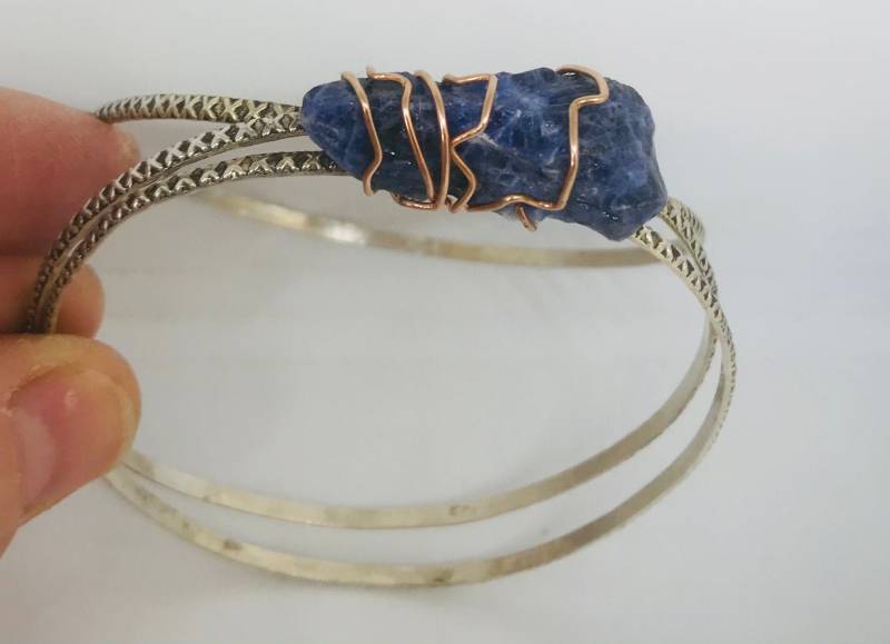 sterling Silber Armreif - Sodalith Quarz Amethyst Grünquarz Roher Kristall Armreifen Und von KarynJamieDesigns