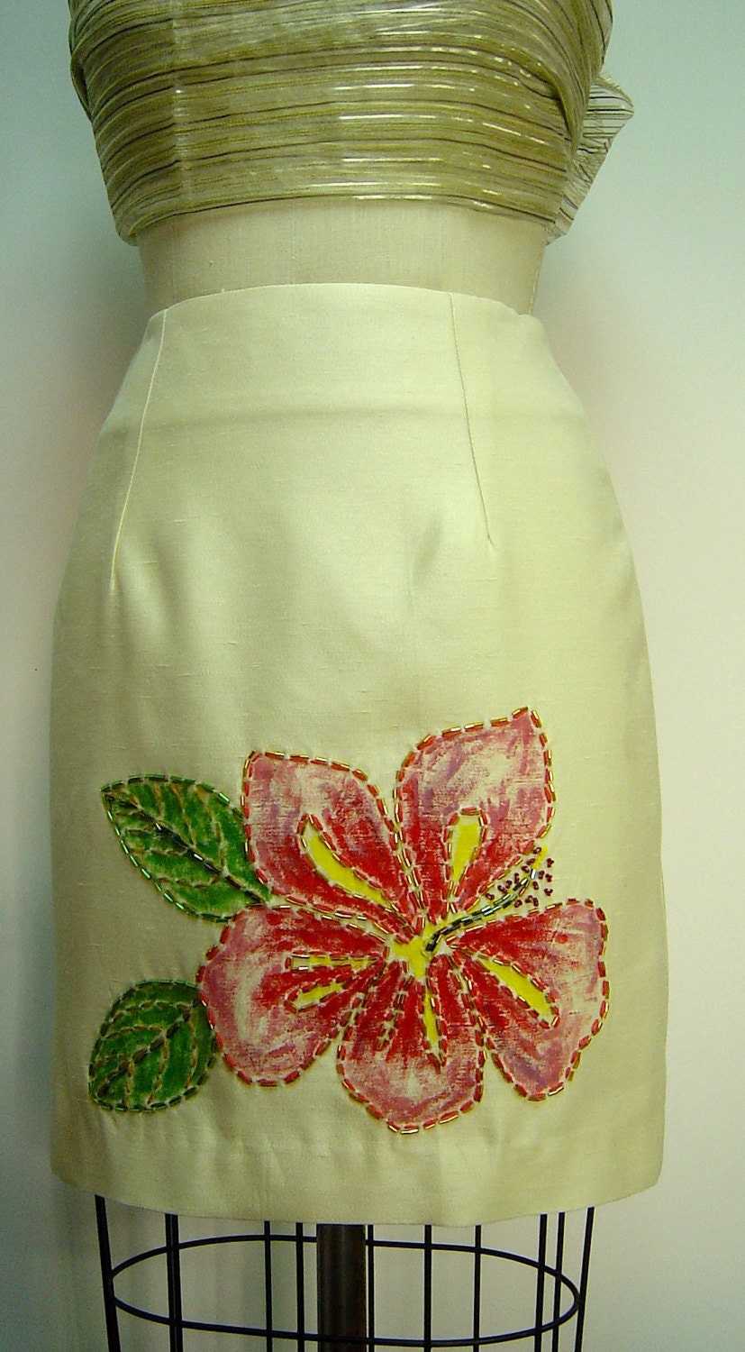 Handgefertigt, Handbemalt Und Perlen Bleistiftrock von Kasadekokila