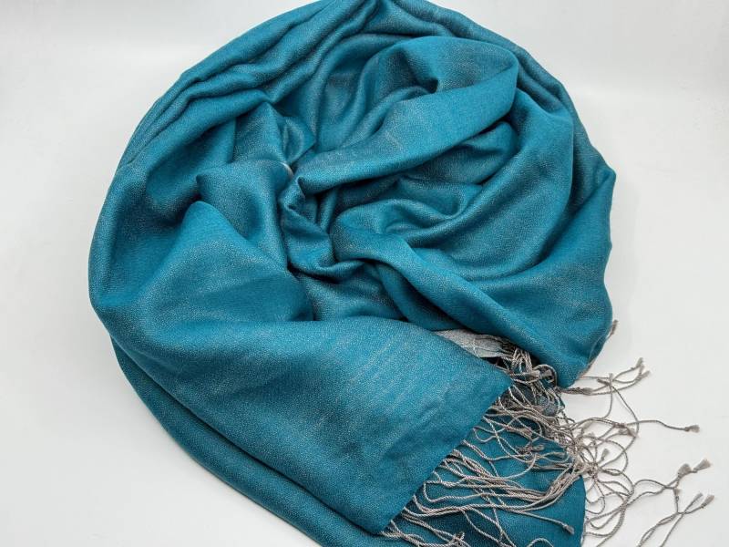 Eleganter Frühjahrsschal in Wolle/ Seidemix von KashmirTraumInsa