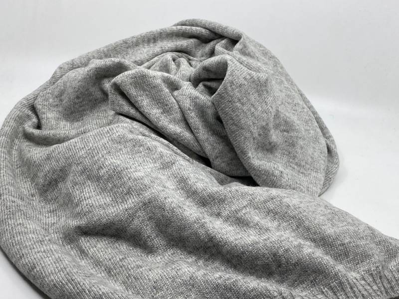 Kuschelschal Strickschal Aus Feiner Kaschmirwolle in Hellgrau von KashmirTraumInsa