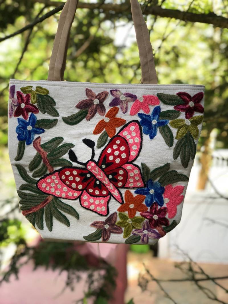 Rosa Schmetterling Boho Crewel Stickerei Auf Baumwoll Canvas Tote/Schultertasche Von Kashmirvalley.com von Kashmirvalley