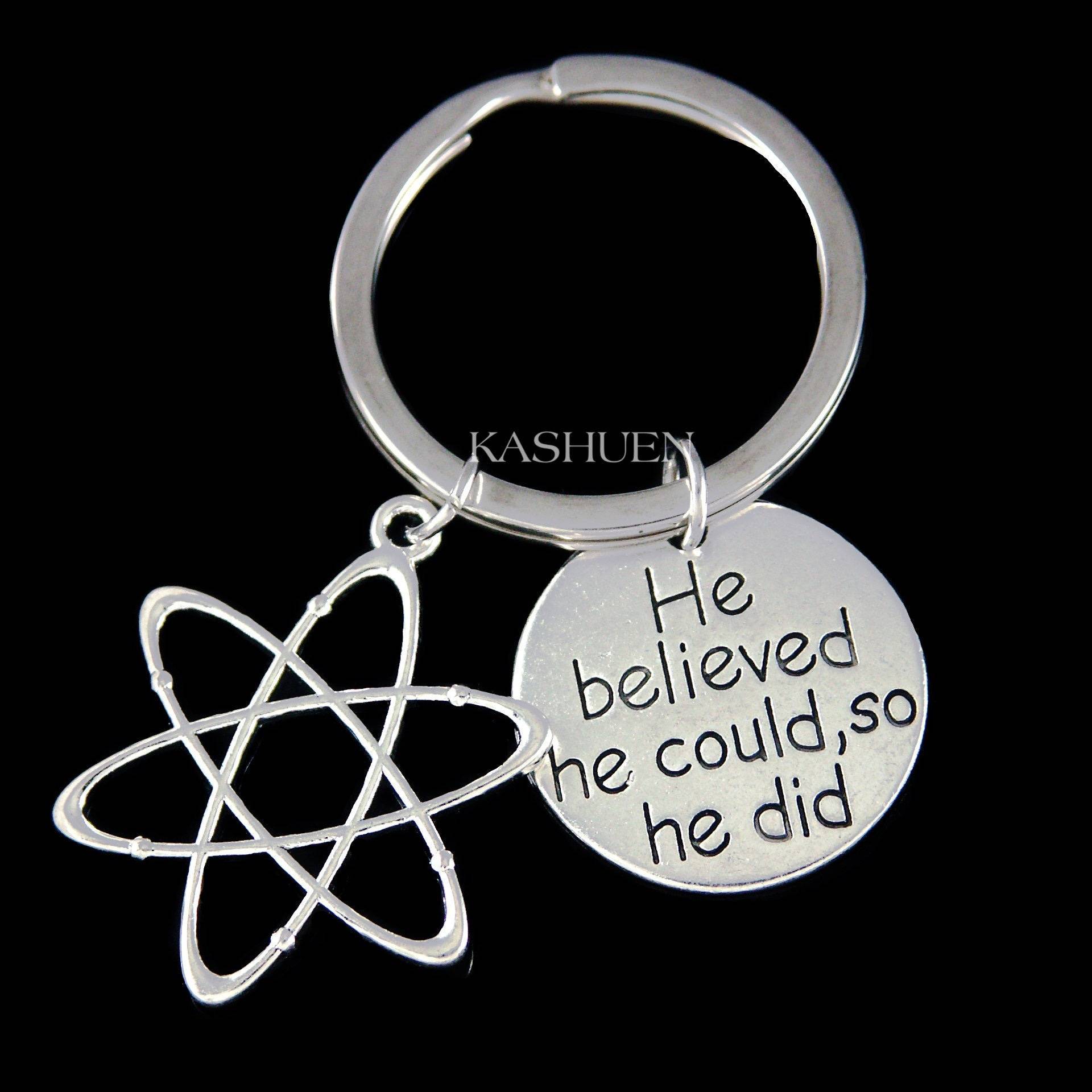 Atom Symbol Wissenschaft Nerd Chemie Biologie Physik Absolvent Halskette Keychain Männer Sohn Enkel Graduierung 20. 30. 40 Geburtstag Geschenke von Kashuen