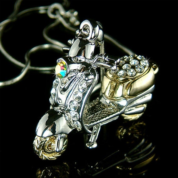 Swarovski Crystal 3D Scooter Moped Motorrad Elektrofahrrad Anhänger Charm Kette Halskette Schmuck Männer Unisex Beste Freunde Weihnachtsgeschenk Neu von Kashuen