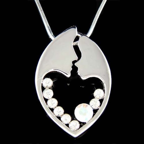 Swarovski Kristall Mom Mutter Liebe Baby Kind Kinder Mädchen Küsse Herz Mutterschaft Halskette von Kashuen