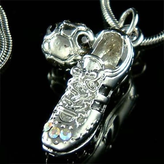 Swarovski Kristall 3D Fußball-Schuh-Ball-Halskette Runde Fußball 2 Charme-Jungen Mädchen Weihnachten 15 von Kashuen