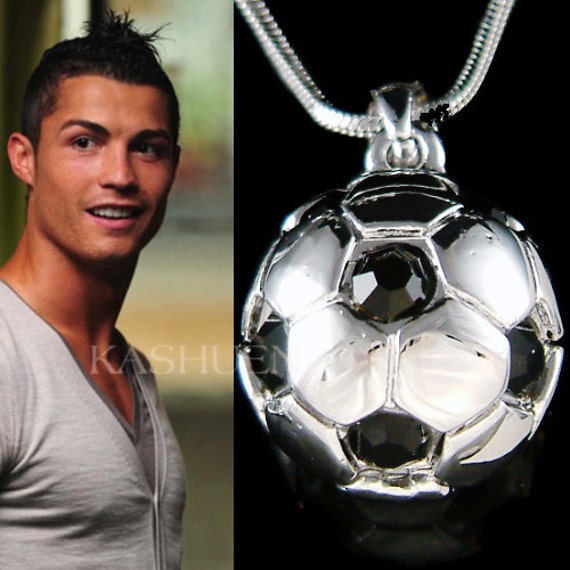 Swarovski Kristall 3D Schwarz Silber Fußball Ball Anhänger Charm Kette Halskette Unisex Schmuck Jungen Herren Mädchen Weihnachtsgeschenk von Kashuen