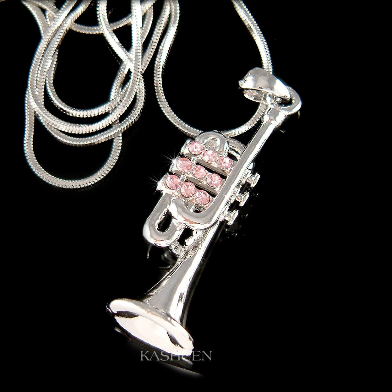 Swarovski Kristall 3D Trompete Halskette Messing Französisch Horn Band Cornet Charme Anhänger Musik Instrument Schmuck Musiker Weihnachtsgeschenk von Kashuen