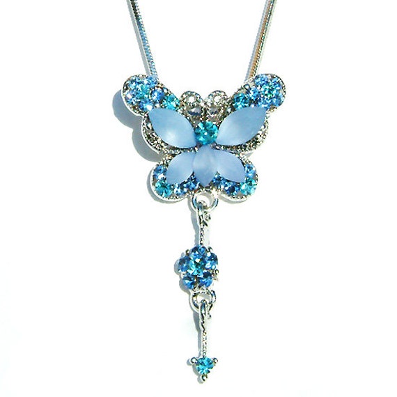 Swarovski Crystal Blue Butterfly Brauthochzeit Muttertagsgeschenk Halskette Weihnachtsgeschenk Schmuck Beste Freunde 60.65.70.geburtstagsgeschenk von Kashuen